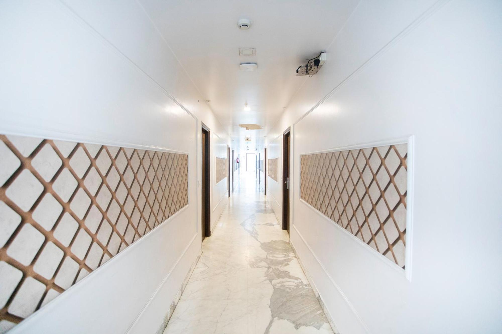Hotel O Parktel Indirapuram Экстерьер фото